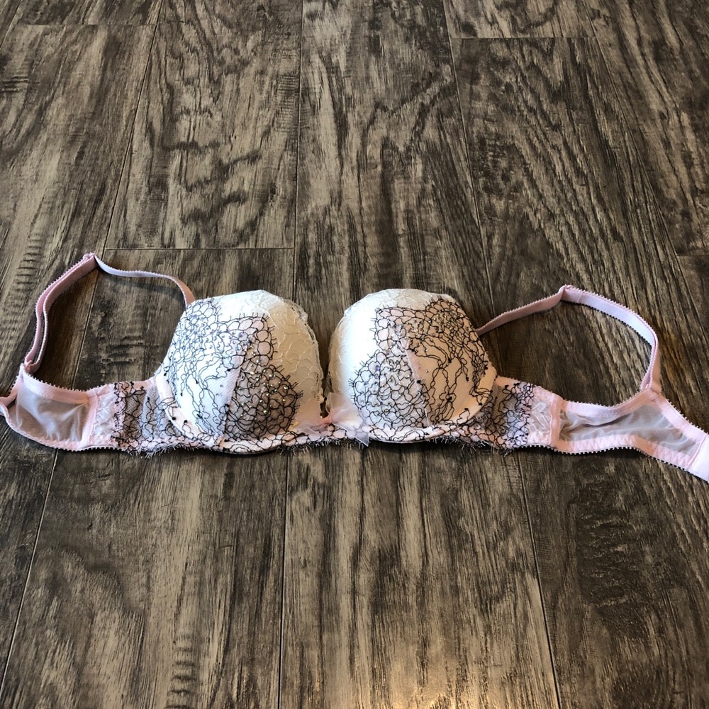 Victoria’s Secret push up bra